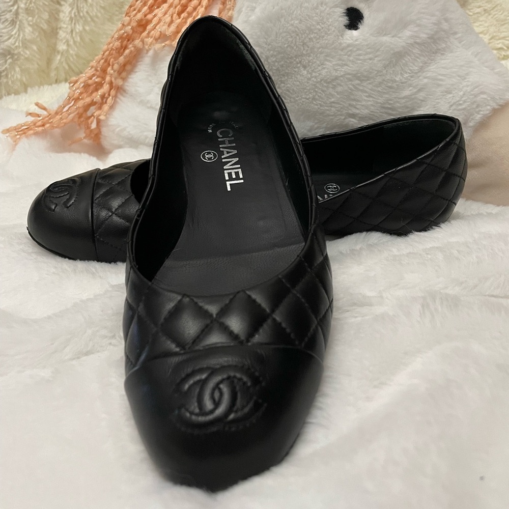 Chanel quilted ballet flats silver heel size 38